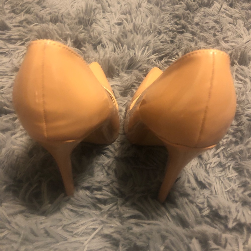 Pumps - Picture 6 of 6